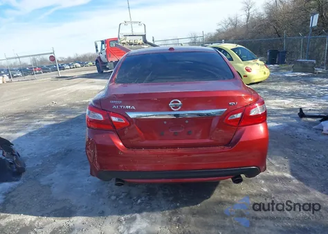 2016 Nissan Altima 2.5 Sv z USA, uszkodzony, nr VIN 1N4AL3AP5GC146627
